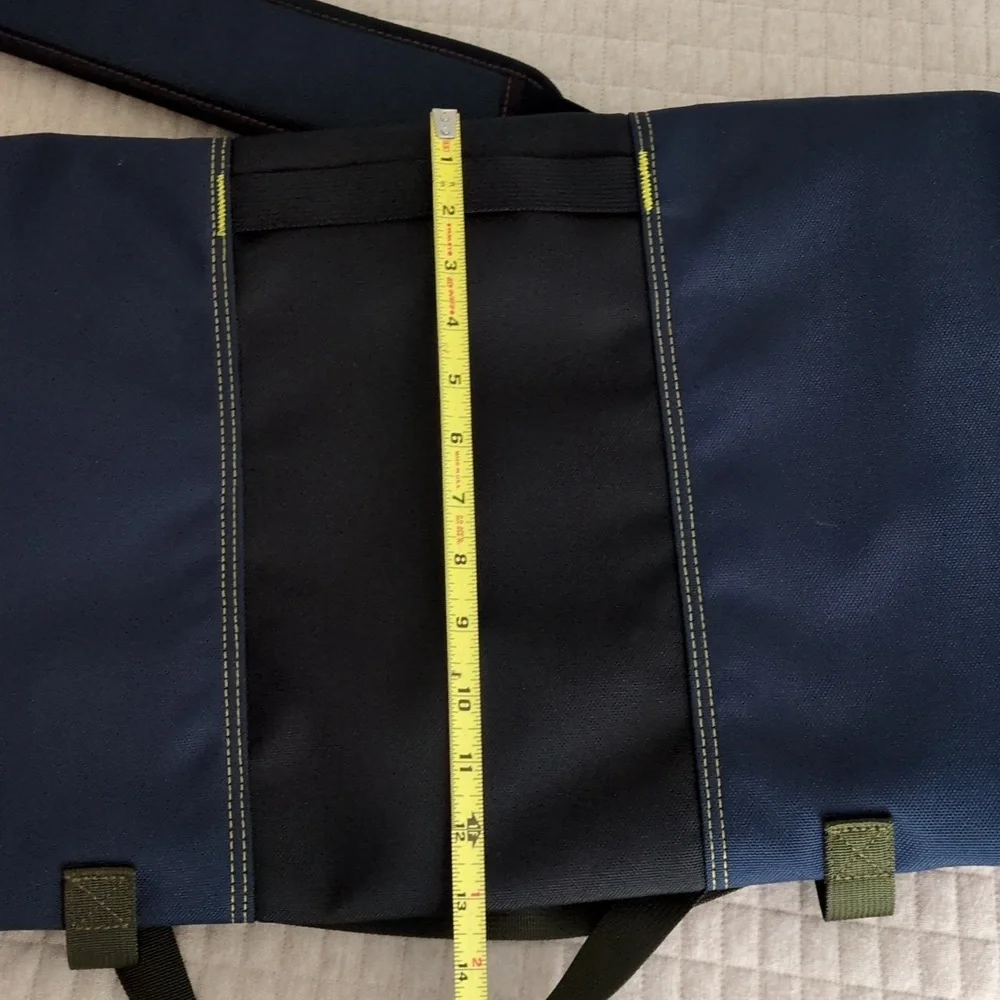 Timbuk2 Messenger Bag (like new)